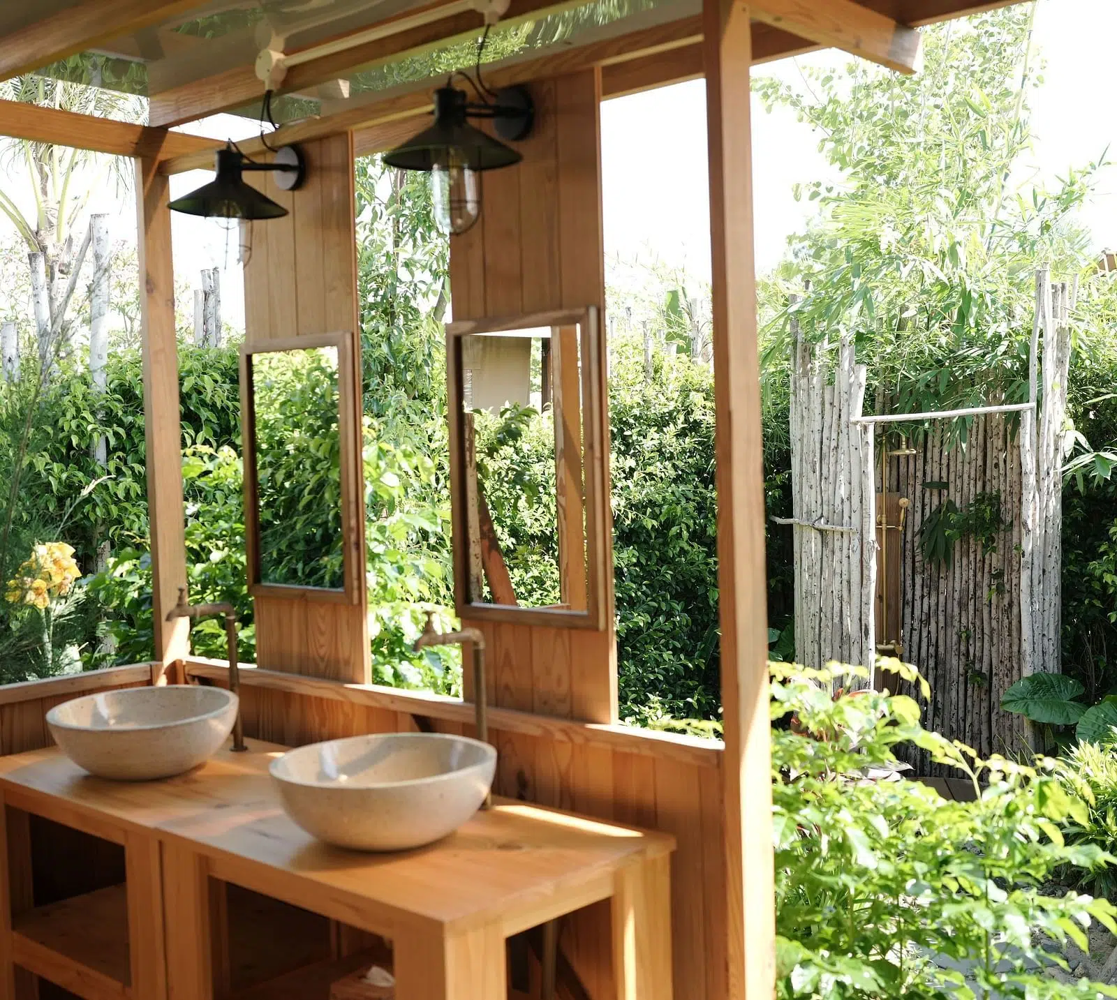 Lều glamping tại Wocal Camp Kê Gà